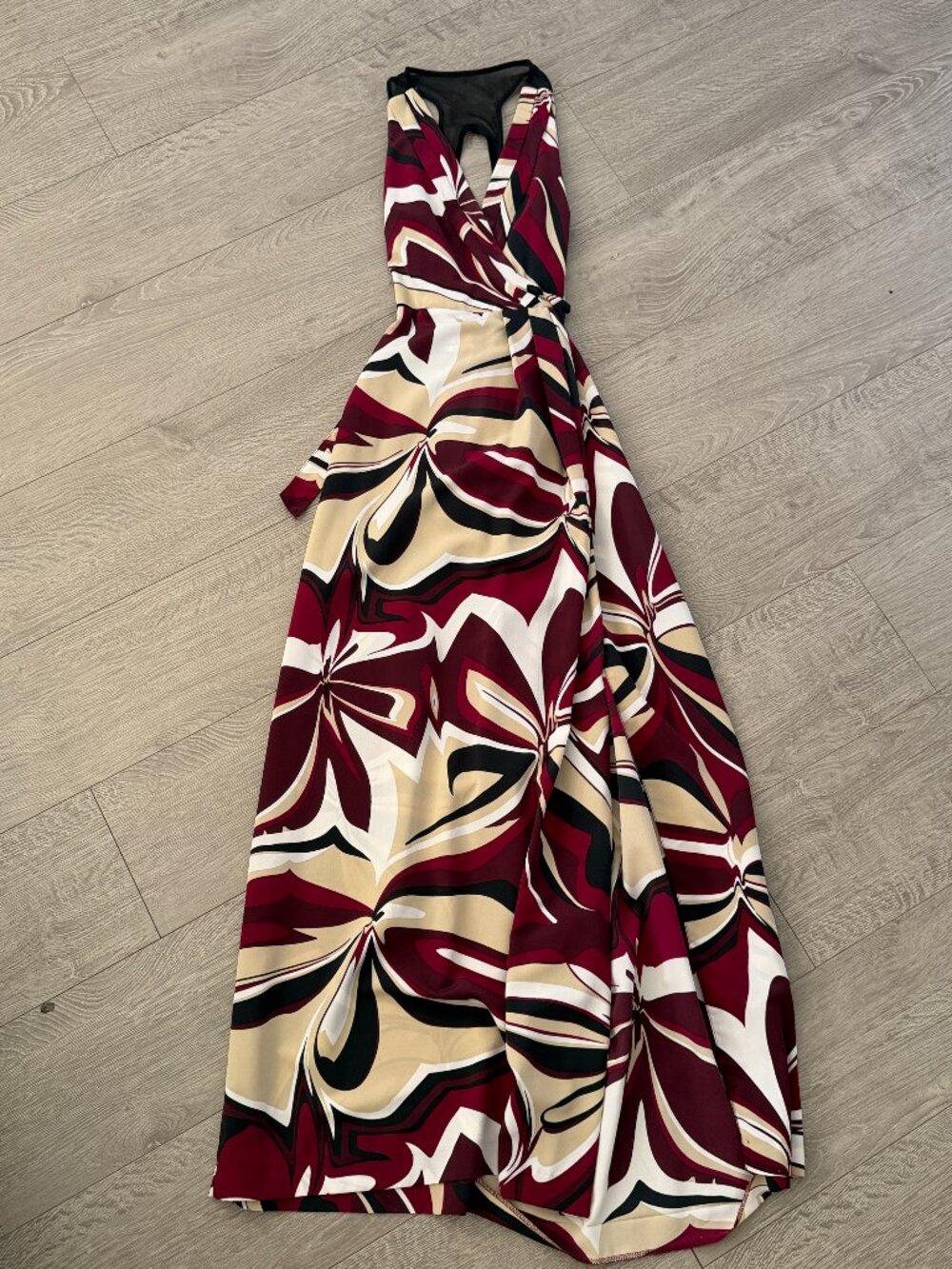 Women’s Abstract Print Halter Maxi Dress Burgundy Beige Open Back Sleeveless S